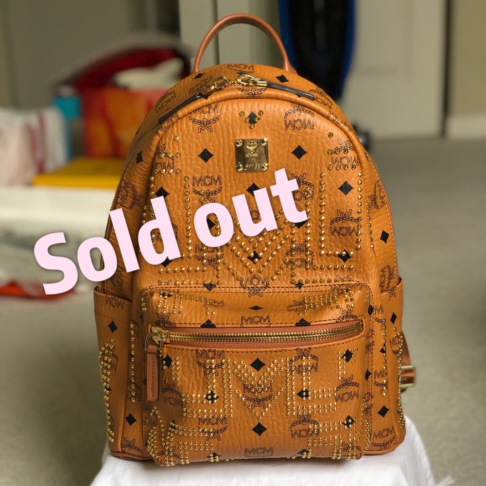 ❣️sold❣️MCM Stark Backpack in Gunta Studs Visetos